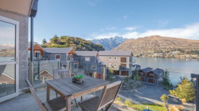 Alpine Serenity with Stunning lake and mountain views